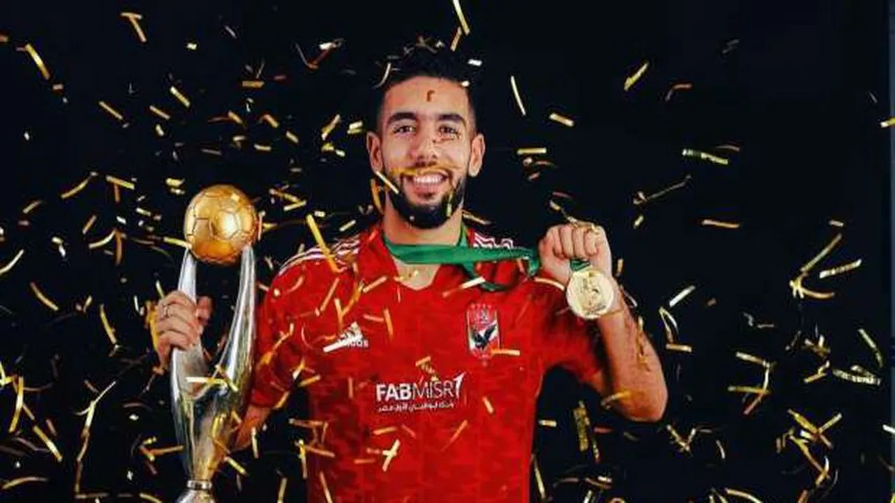 تطورات انتقال أحمد قندوسي للزمالك: الكشف عن موقف اللاعب الحاسم